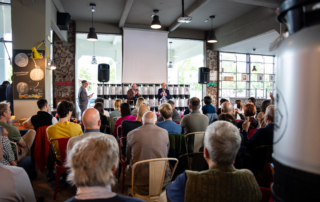 presentazione di un evento del festival della montagna