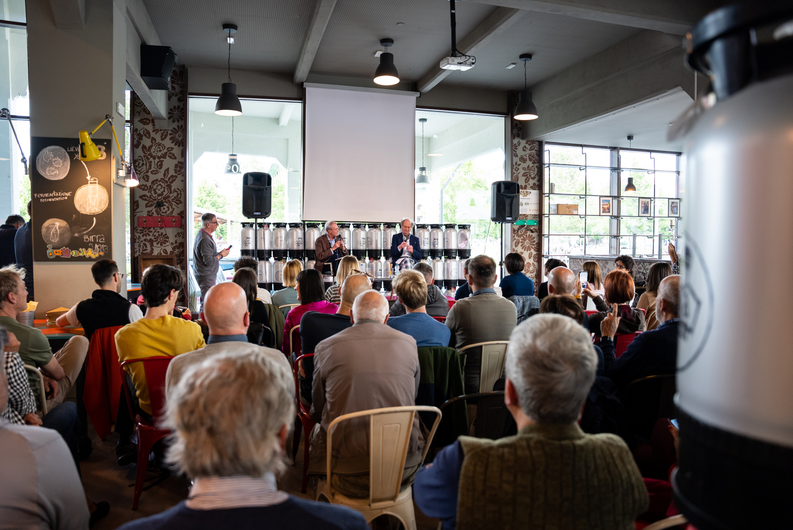 presentazione di un evento del festival della montagna